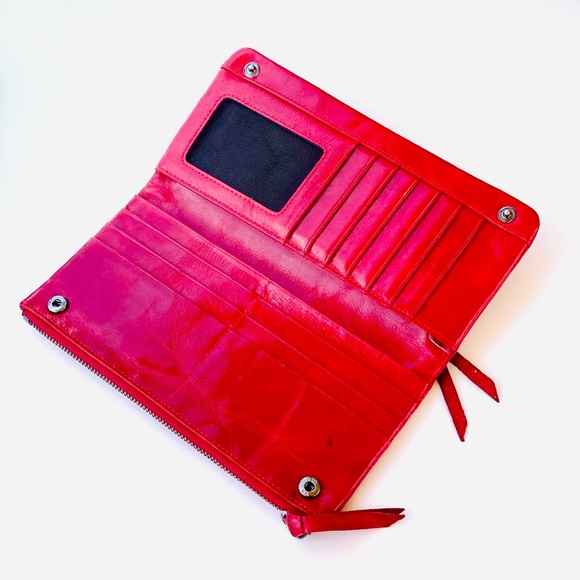 Red Wallet - Picture 1 of 5